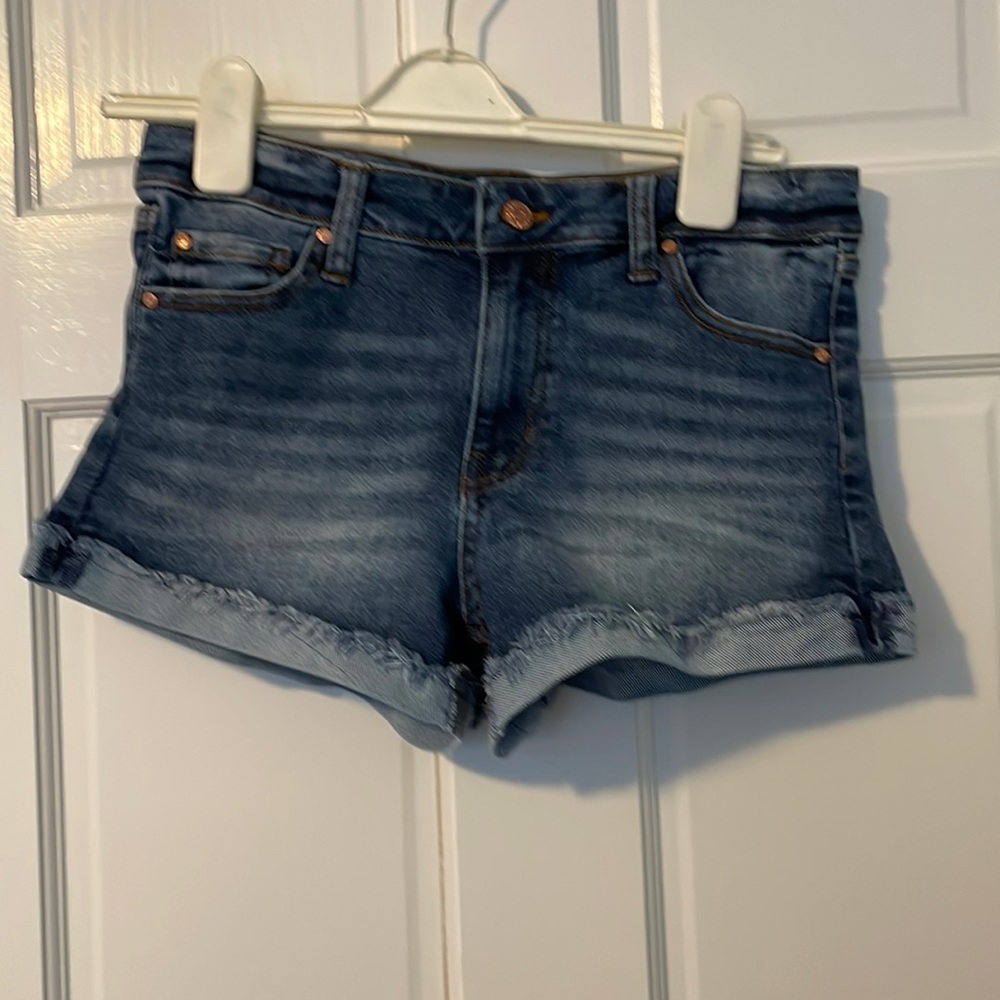 Celebrity pink, Shorts denim size 9/29 like new - Picture 1 of 3